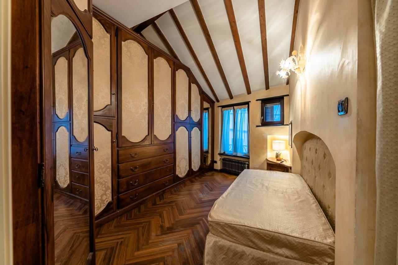 Dimora Lucrezia Apartment Savona Luaran gambar